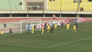 صحنه‌های داوری بازی شمس آذر - فجرسپاسی