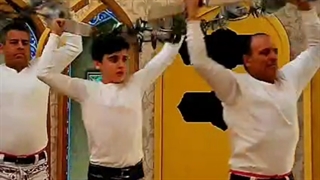 حسینیه معلا درمدح وثنای علی ع.ورزش زورخانه ای سنتی