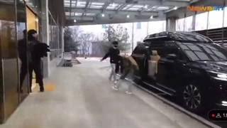 منتشر شده از لیسا درحال ترک کره جنوبی به مقصد مالزی برای ادامه تور جهانی بورن پینک ❤️