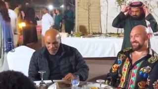 رقص با شمشیر قهرمان افسانه‌ای دنیای بوکس