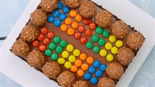 هزار ایده جذاب برای تزیین انواع کیک