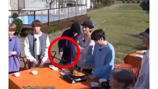 وقتی جونگ کوک برای تهیونگ غذا درست میکنه...