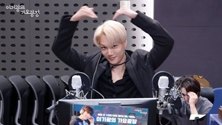 برنامه رادیویی KBS Cool FM Lee Gikwang's Gayo Music Plaza (Special DJ Son Dong Woon) با حضور کای برای آلبوم جدید Rover