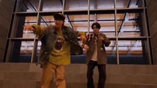 چالش اهنگ on the street از J_hope با حضور Suga