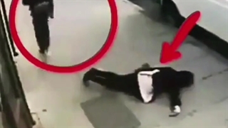 حمله به بانوان محجبه در غرب