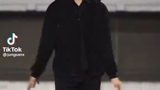 میخوامششش((((:خیلی شبیه جونگکوکههههه