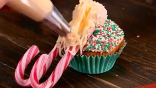 روش های تزئینی کیک و شیرینی به انواع شکل ها با آنی حامی Ani Hami