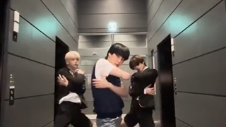 تیک تاک جیمین و تی اکس تی با اهنگ like crazy