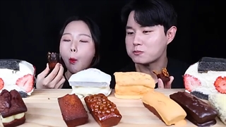 ASMR MUKBANG BREAD & STRAWBERRY & DESSER eating sounds