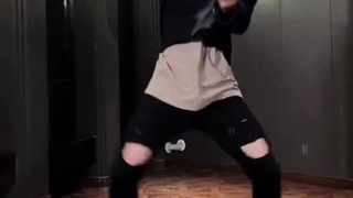 چالش رقص پینک ونوم بلک پینک  عففف چقد پسره کراشهههه