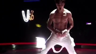 جیمین : بفرما بزن دیگه ؟!!!!! تعارفه !!