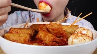 ASMR Spicy Fish Cakes and Boiled Eggs | Late Night Snack | Eating Sounds Mukbang