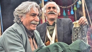 کنایه «نون خ» به بازیکنان فوتبالی که علی رغم مصدومیت می‌خواهند بازی کنند