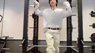 تیک تاک جیمین با لسرافیم با اهنگ like crazy