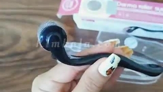 از بین بردن جای جوش و زخم با درمارولرdrs