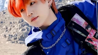 بچه هاااااااااا موزیک ویدیوی جدید یونگی با همکاری آیو رو دیدیدددددد؟ خیلی قشنگه:))))