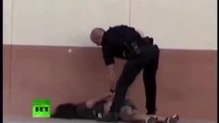 کتک زدن زنان توسط پلیس آمریکا (محسن شفیعی)