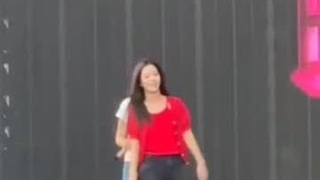 ولی عینک آفتابی زیادی به جنی میاد