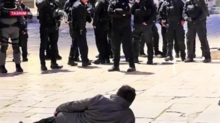 14020122: یورش نظامیان صهیونیست به معتکفین در مسجدالاقصی