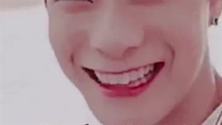 هنوزم باورم نمیشه مونبین دیگه بینمون نیست