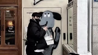 معرفی خودم ♡....دوست داشتین کپشن رو بخونین و بیاین تو کامنت ها با هم آشنا بشیم :))