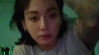 کوکی اومده لایو، تو کره ساعت ۵ صبحه