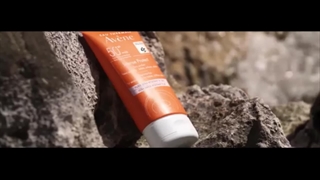 کرم ضد آفتاب SPF50+ اون برای پوست خشک و حساس | فروشگاه گیسو برداشتن زگیل