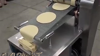 خمیر پهن کن و قالب زن نیمه اتومات