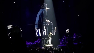 اجرای آهنگ هایNever Mind / The Last در اولین روز کنسرت آمریکا