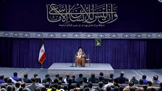 فیلم کامل بیانات رهبر معظم انقلاب در دیدار کارگران - روز جهانی کار ۱۴۰۲/۰۲/۰۹