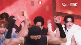 فنکم مینگیو mingyu سونتین seventeen در اجرای super