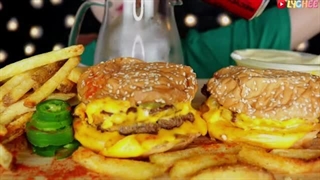 ASMR FIVE GUYS JUICY DOUBLE CHEESE BURGERS 