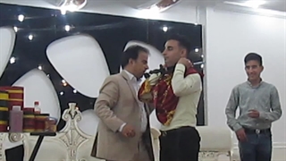 فرو کردن شمشیر در گلوی مهمان عروسی