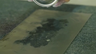 پاک کردن قیر از روی آهن توسط Zettex Tar Remover