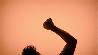 فرزند ایران |  نقاشی شنی پرتره‌ مرجع تقلید و بنیانگذار نظام جمهوری اسلامی ایران، امام خمینی (ره)