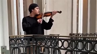 اگه بی تی اس فیلم هندی بازی می کردن احتمالا این جوری می شد ( این ویدیوجنبه فان داره و هیچ نوع توهینی نیست)