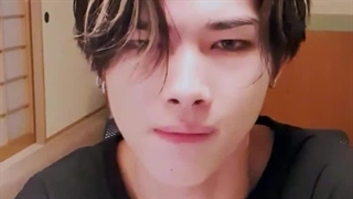 ویورس لایو نیکی "بعد از مدت ها تنها اومدم" با زیرنویس فارسی