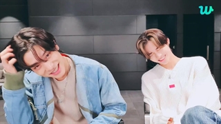 ویورس لایو جیک و نیکی "ایموجی صورت لبخند برعکس" با زیرنویس فارسی