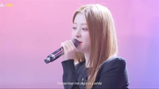 اپرا خوندنش ی چیز دیگست :)  (Huh Yun-jin از LE SSERAFIM)