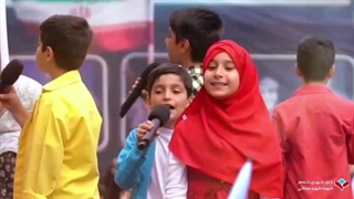 همخوانی سرود «مهر خواهر برادری» در مزار شهدای شهرک شهید محلاتی