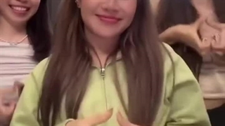 لیسا و دوستاش ♡