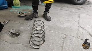 تنظیم ارتفاع و تعویض فنر خودروی سمند در تعمیرگاه تخصصی وستینال