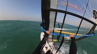 تجربه لذت بخش ویندسرفینگ با پویانیز