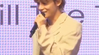 تهیونگ مثل جواهر داره میدرخشه