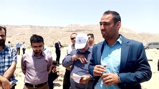 پروژه آب شیرین کن اطراف بندر پارسیان و توضیحات مدیران در بازدید میدانی خبرنگاران