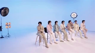 Iive بی تی اس با اهنگ take two