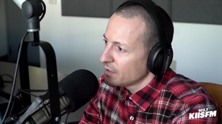 Chester Bennington's cry for HELP! Linkin Park