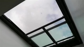 سقف متحرک شیشه ای