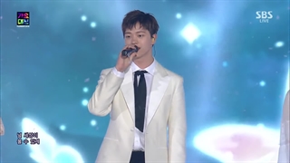 اجرای Butterfly از Rose و Jihyo و Sungjae و Yuju و Jaehwan