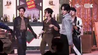 فنکم yunho از ایتیز ateez در اجرای bouncy